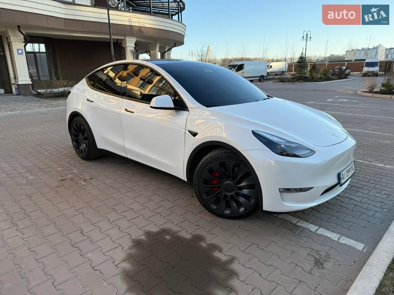 2025 Tesla Model Y - мініатюра 29
