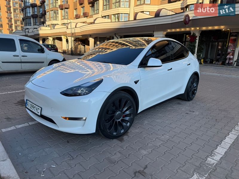 Позашляховик / Кросовер Tesla Model Y 2024 в Києві фото 7 Позашляховик / Кросовер Tesla Model Y 2024 в Києві
