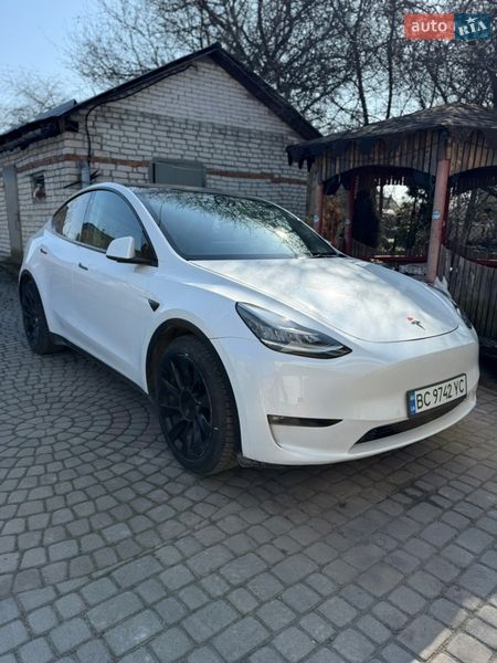 Внедорожник / Кроссовер Tesla Model Y 2021 в Львове