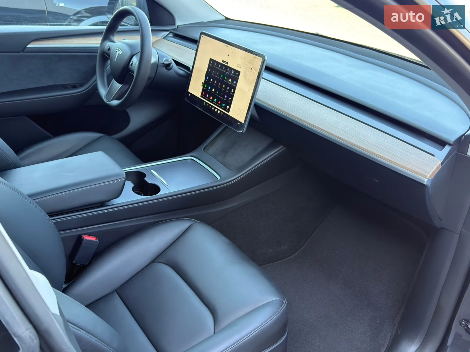 2024 Tesla Model Y - мініатюра 13