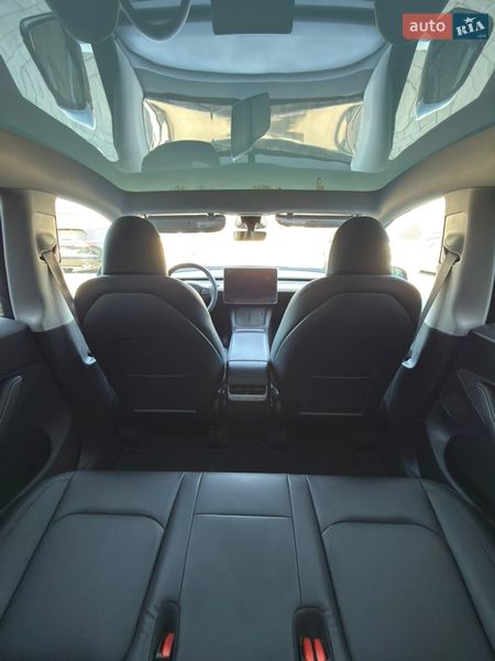 Внедорожник / Кроссовер Tesla Model Y 2024 в Черновцах