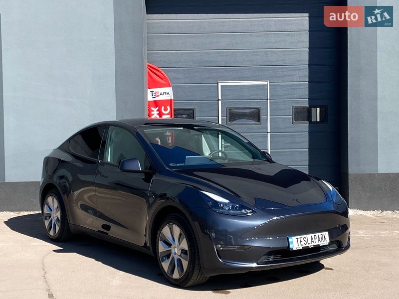 Позашляховик / Кросовер Tesla Model Y 2024 в Києві