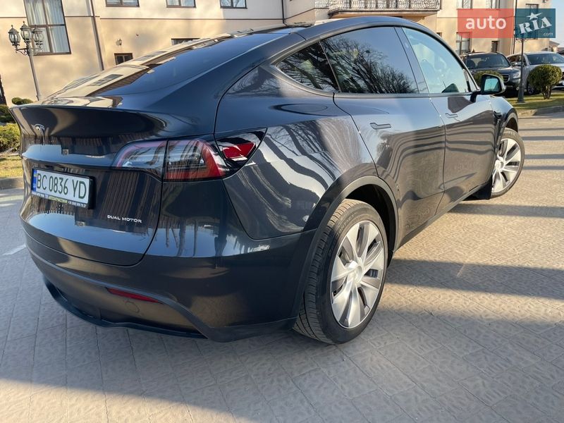 Внедорожник / Кроссовер Tesla Model Y 2024 в Стрые