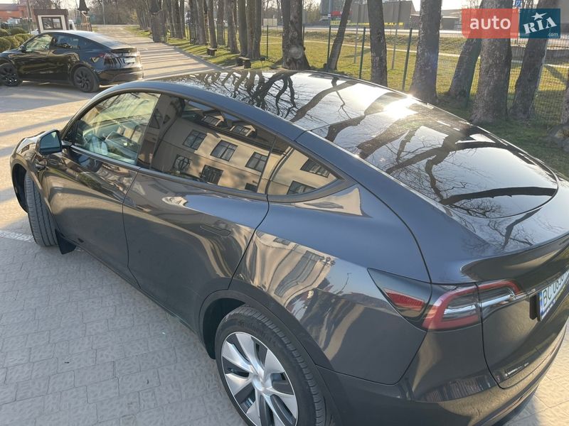 Внедорожник / Кроссовер Tesla Model Y 2024 в Стрые