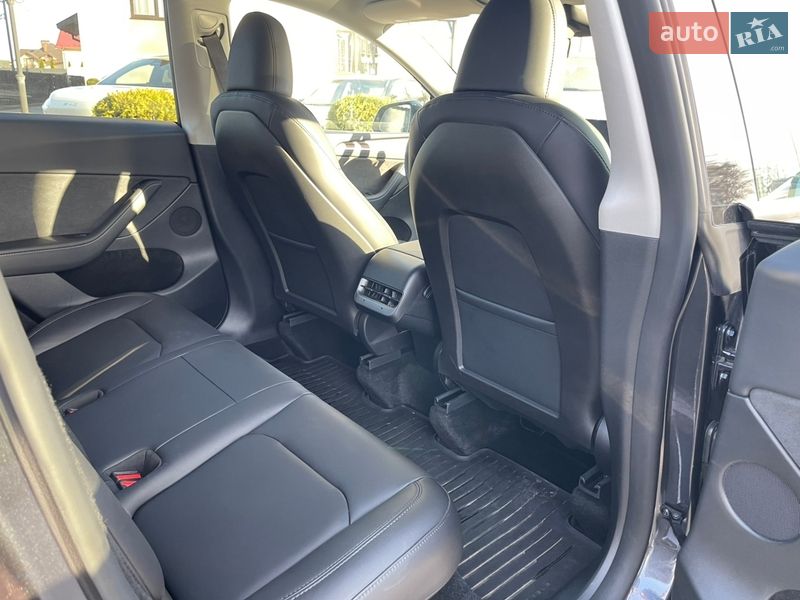 Внедорожник / Кроссовер Tesla Model Y 2024 в Стрые