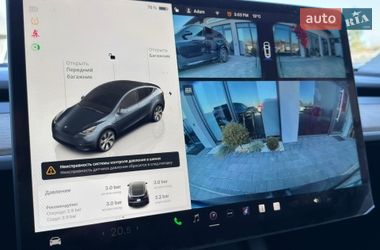 Внедорожник / Кроссовер Tesla Model Y 2024 в Черновцах