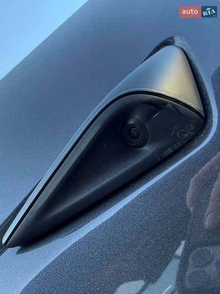 Внедорожник / Кроссовер Tesla Model Y 2024 в Черновцах