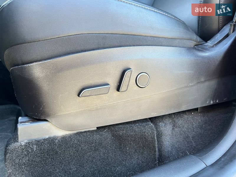 Внедорожник / Кроссовер Tesla Model Y 2022 в Киеве