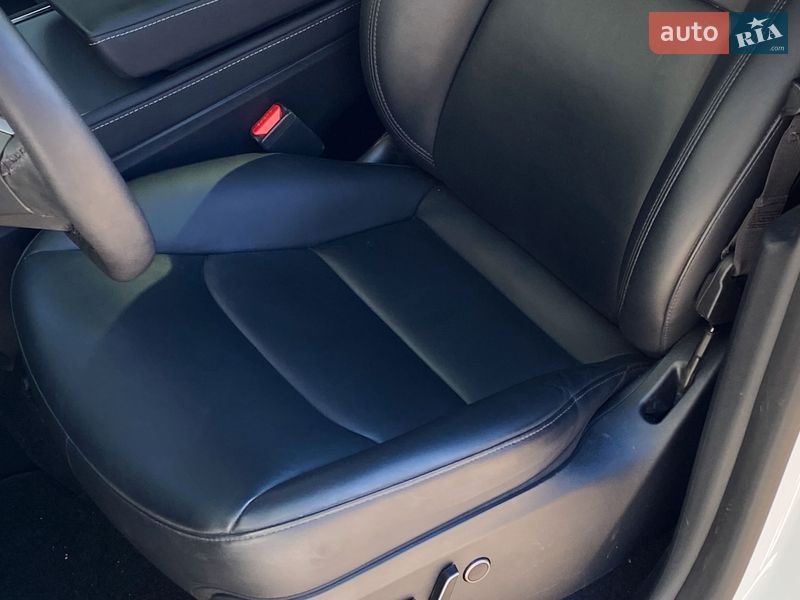 Внедорожник / Кроссовер Tesla Model Y 2023 в Киеве фото 13 Внедорожник / Кроссовер Tesla Model Y 2023 в Киеве