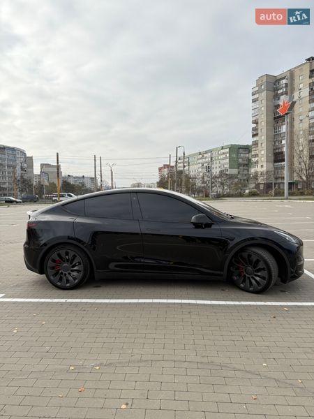 Внедорожник / Кроссовер Tesla Model Y 2023 в Киеве