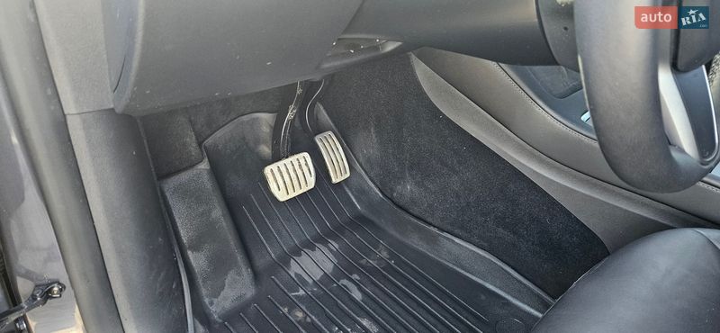 Внедорожник / Кроссовер Tesla Model Y 2023 в Харькове