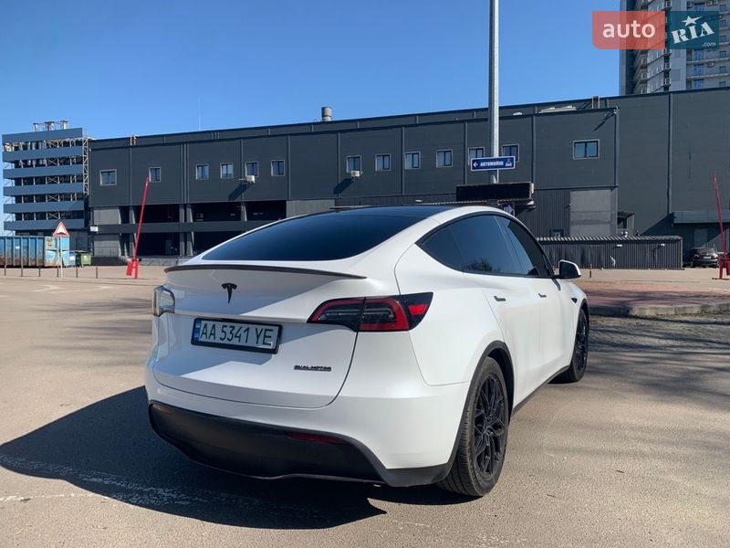 Позашляховик / Кросовер Tesla Model Y 2023 в Києві