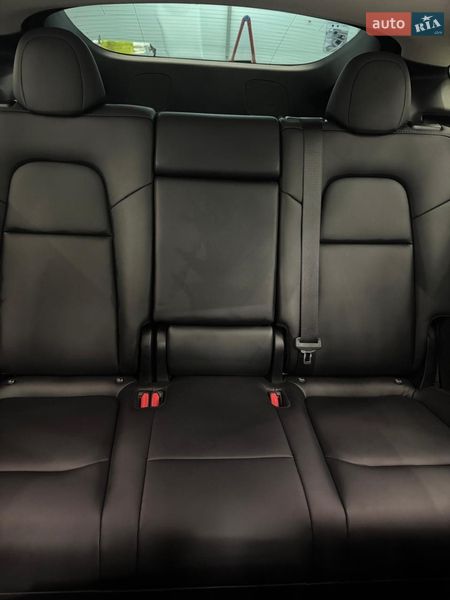 Внедорожник / Кроссовер Tesla Model Y 2024 в Киеве фото 21 Внедорожник / Кроссовер Tesla Model Y 2024 в Киеве