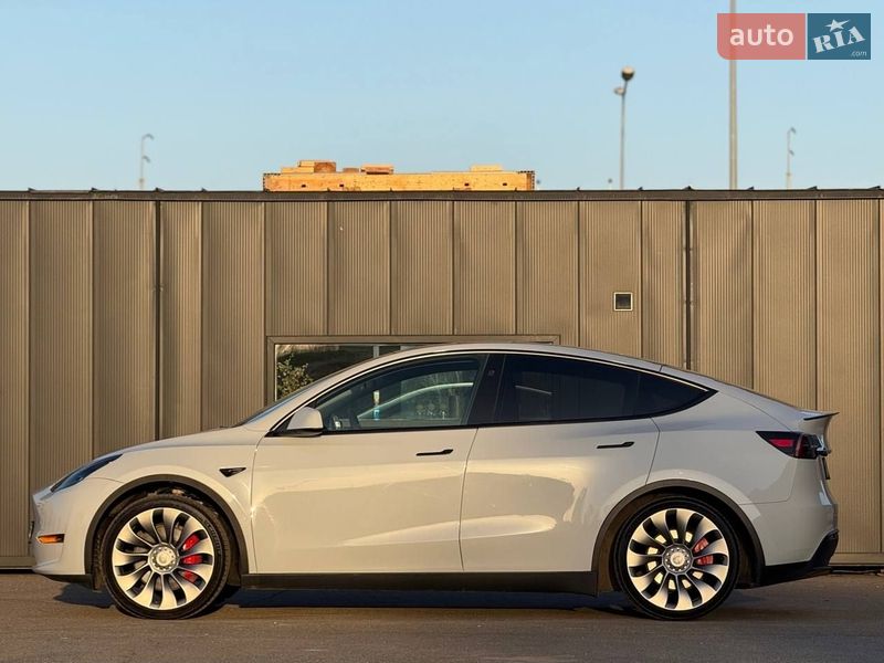 Внедорожник / Кроссовер Tesla Model Y 2023 в Киеве фото 5 Внедорожник / Кроссовер Tesla Model Y 2023 в Киеве