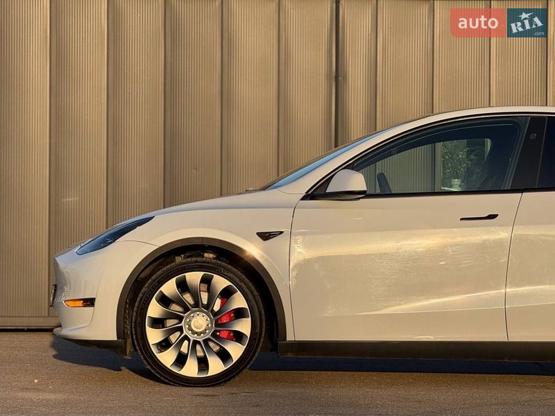 Внедорожник / Кроссовер Tesla Model Y 2023 в Киеве фото 11 Внедорожник / Кроссовер Tesla Model Y 2023 в Киеве