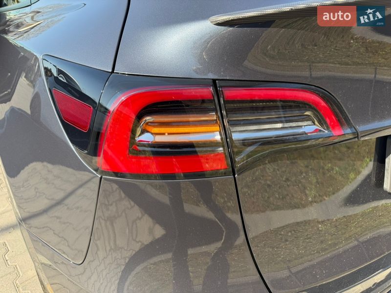 Внедорожник / Кроссовер Tesla Model Y 2022 в Ужгороде