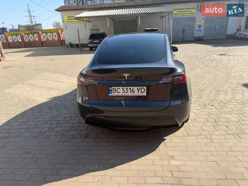 Внедорожник / Кроссовер Tesla Model Y 2024 в Ивано-Франковске