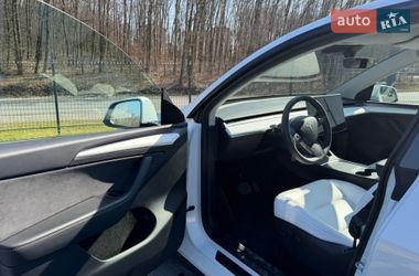 Внедорожник / Кроссовер Tesla Model Y 2024 в Ужгороде