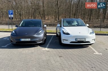 Внедорожник / Кроссовер Tesla Model Y 2024 в Ужгороде