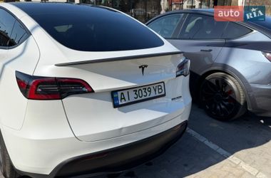 Внедорожник / Кроссовер Tesla Model Y 2024 в Ужгороде