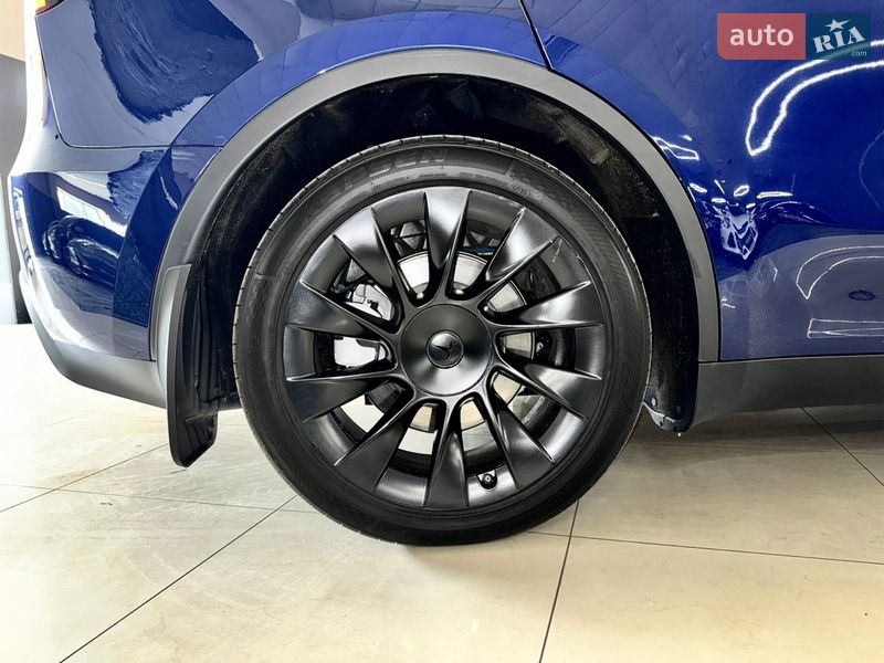 Позашляховик / Кросовер Tesla Model Y 2023 в Миколаєві