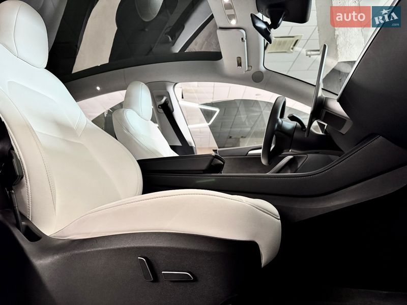 Позашляховик / Кросовер Tesla Model Y 2023 в Миколаєві