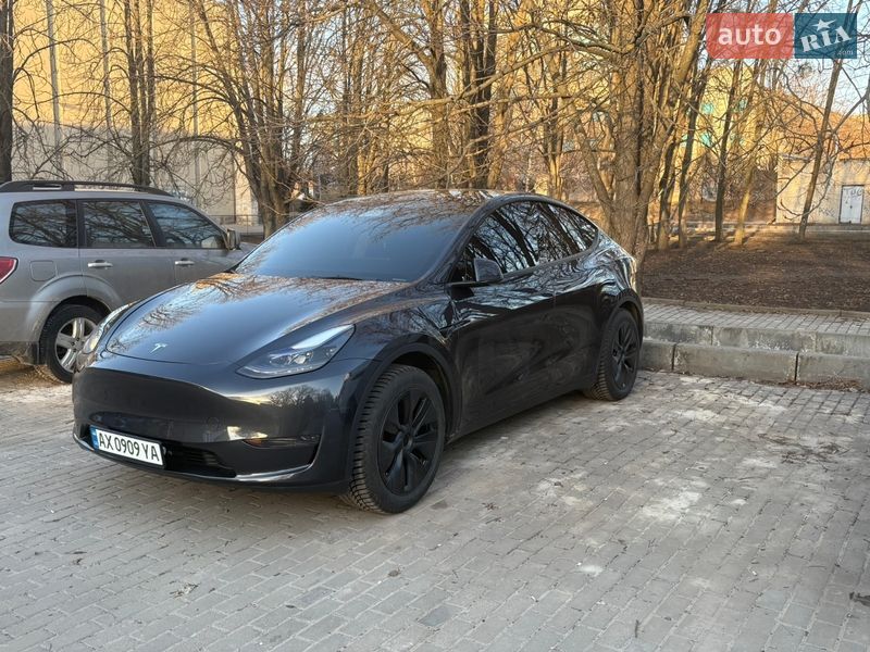 Tesla Model Y 2024 Tesla Model Y 2024