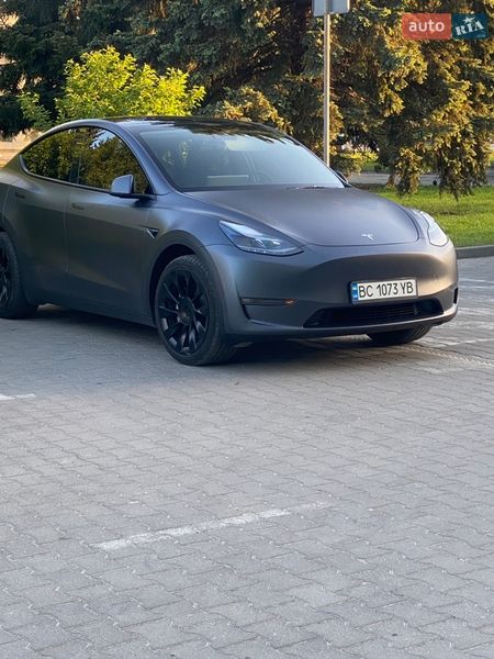 Внедорожник / Кроссовер Tesla Model Y 2023 в Дрогобыче