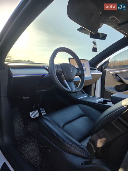 Внедорожник / Кроссовер Tesla Model Y 2023 в Днепре