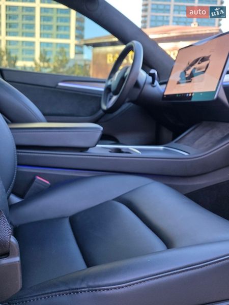 Внедорожник / Кроссовер Tesla Model Y 2023 в Днепре