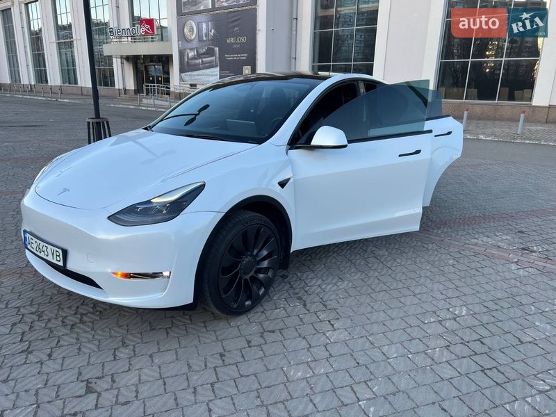 Внедорожник / Кроссовер Tesla Model Y 2023 в Днепре