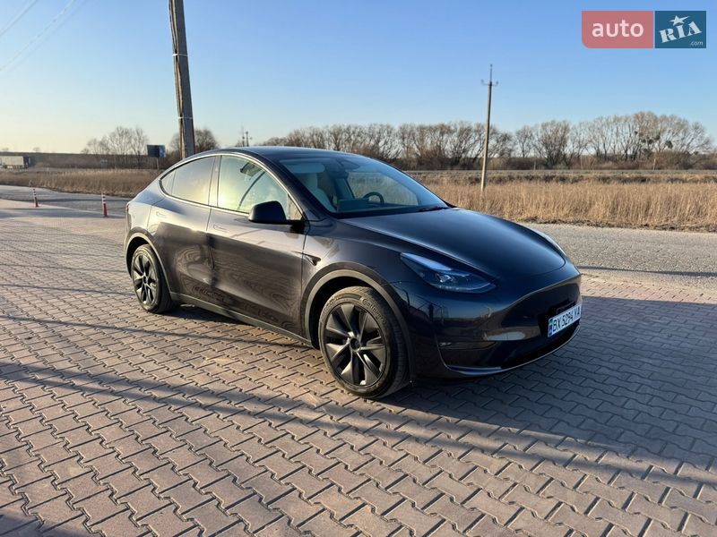 Внедорожник / Кроссовер Tesla Model Y 2024 в Ровно