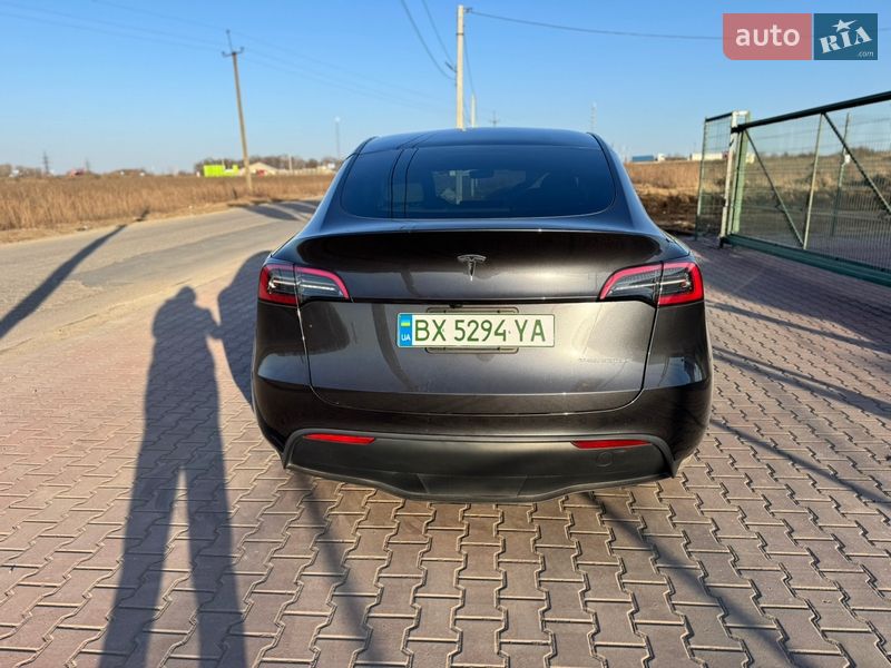 Внедорожник / Кроссовер Tesla Model Y 2024 в Ровно