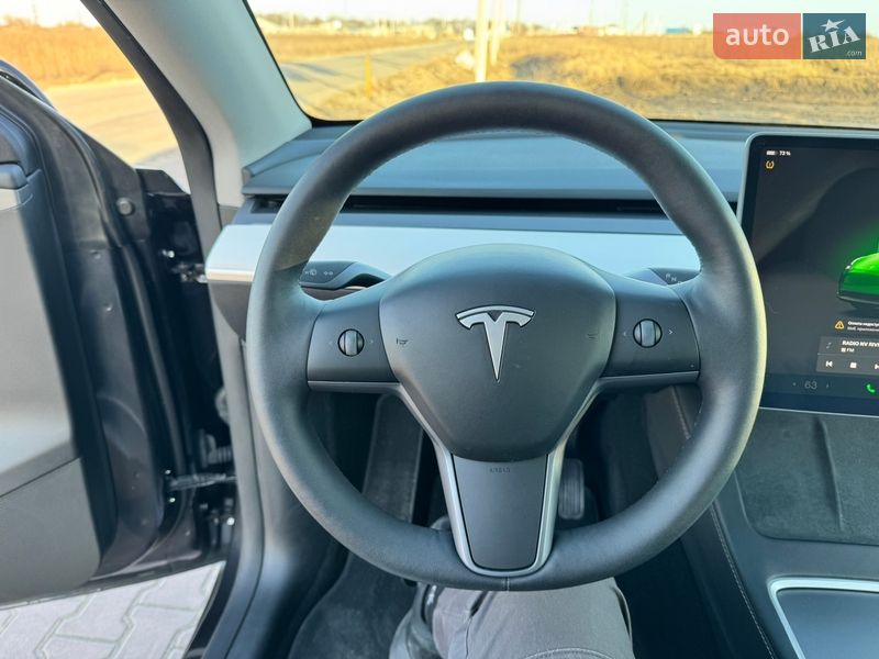 Внедорожник / Кроссовер Tesla Model Y 2024 в Ровно