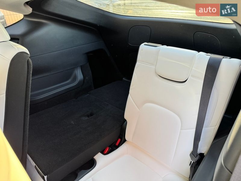 Внедорожник / Кроссовер Tesla Model Y 2024 в Ровно