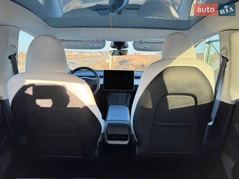 Внедорожник / Кроссовер Tesla Model Y 2024 в Ровно