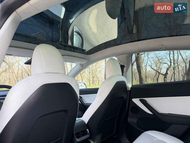 Позашляховик / Кросовер Tesla Model Y 2021 в Одесі фото 10 Позашляховик / Кросовер Tesla Model Y 2021 в Одесі