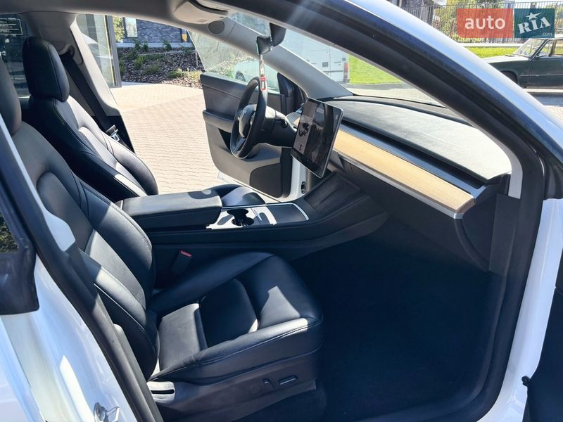 Внедорожник / Кроссовер Tesla Model Y 2021 в Кропивницком