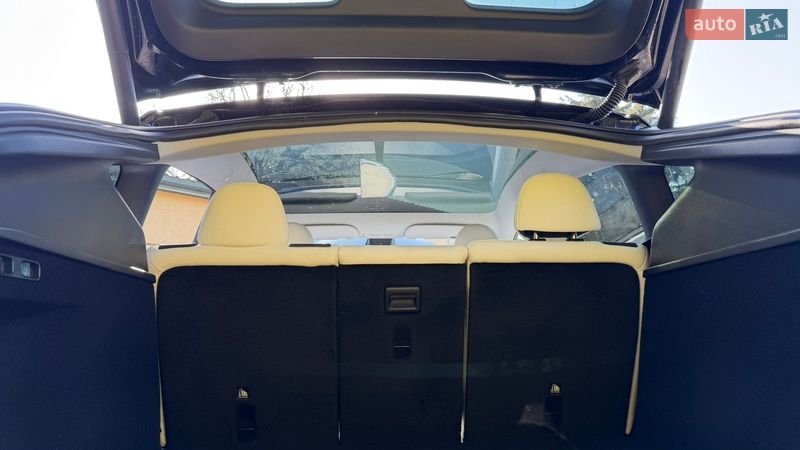 Позашляховик / Кросовер Tesla Model Y 2024 в Тернополі