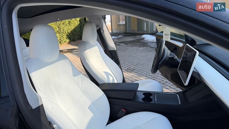 Позашляховик / Кросовер Tesla Model Y 2024 в Тернополі
