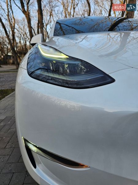Внедорожник / Кроссовер Tesla Model Y 2023 в Днепре