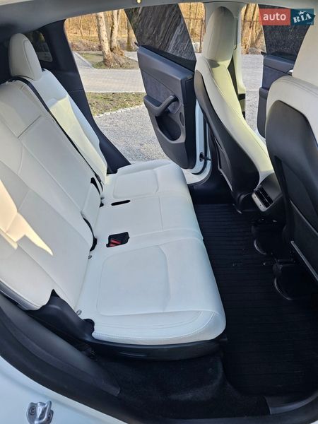 Внедорожник / Кроссовер Tesla Model Y 2023 в Днепре