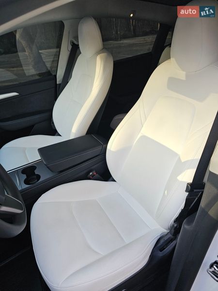 Внедорожник / Кроссовер Tesla Model Y 2023 в Днепре