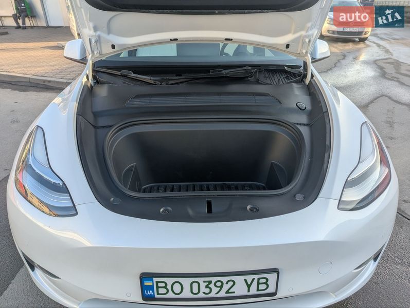 Внедорожник / Кроссовер Tesla Model Y 2021 в Тернополе