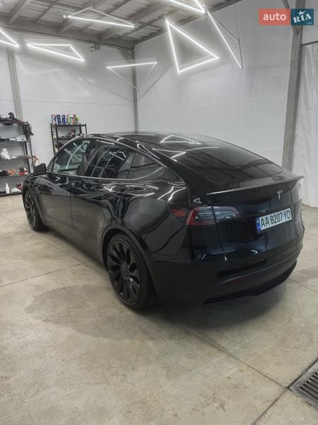 Внедорожник / Кроссовер Tesla Model Y 2024 в Киеве