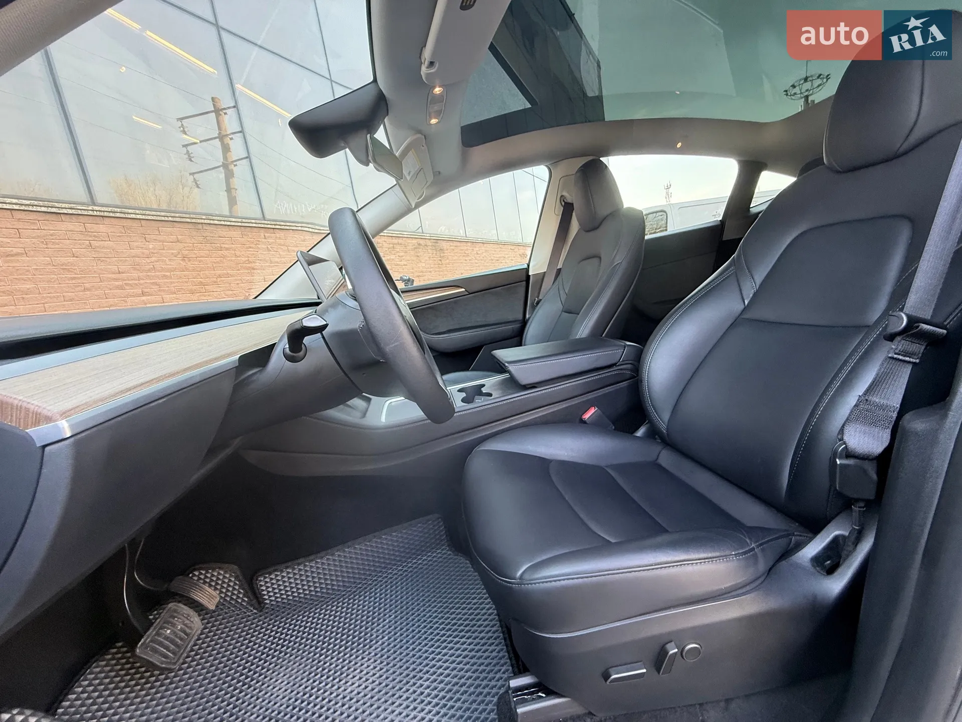 2023 Tesla Model Y - мініатюра 16