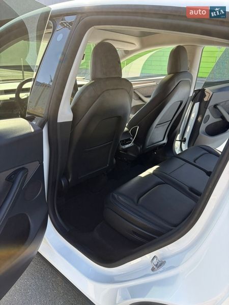 Внедорожник / Кроссовер Tesla Model Y 2022 в Киеве фото 11 Внедорожник / Кроссовер Tesla Model Y 2022 в Киеве
