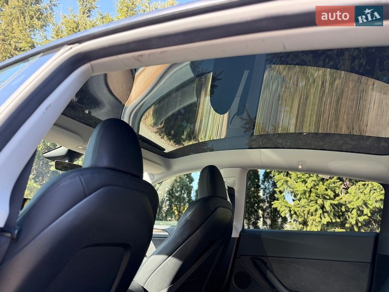 Внедорожник / Кроссовер Tesla Model Y 2023 в Тернополе