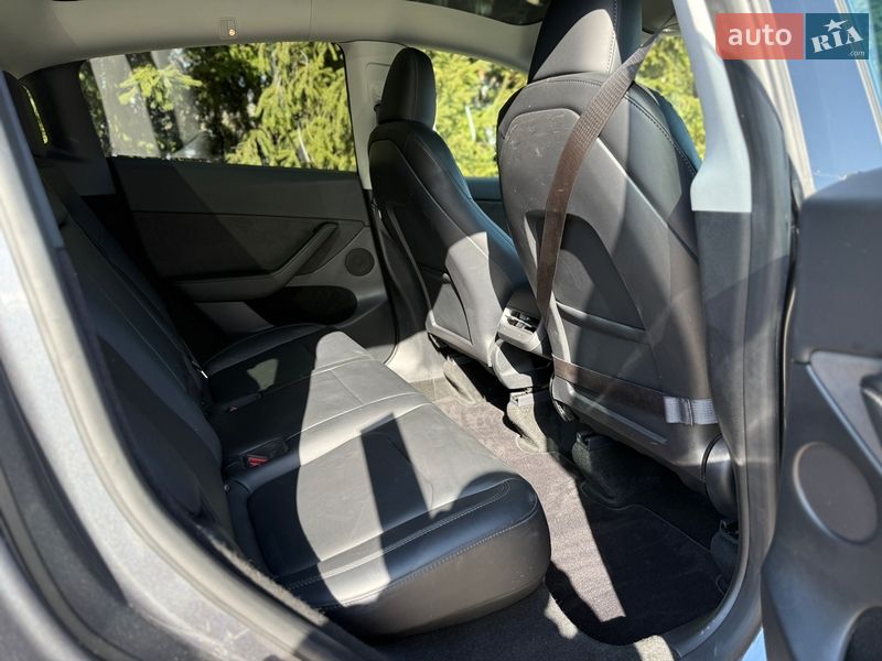 Внедорожник / Кроссовер Tesla Model Y 2023 в Тернополе