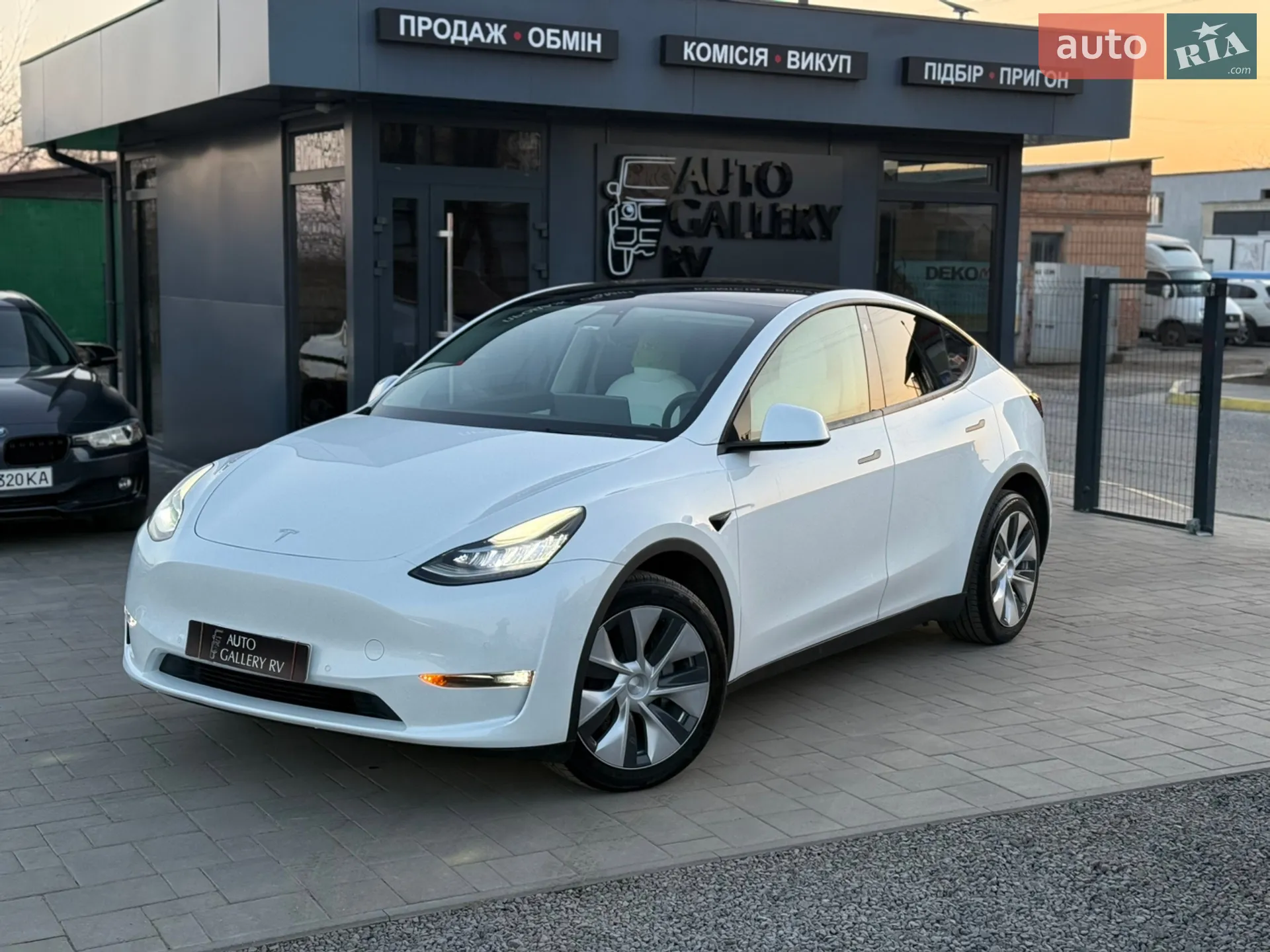 2022 Tesla Model Y - мініатюра 2